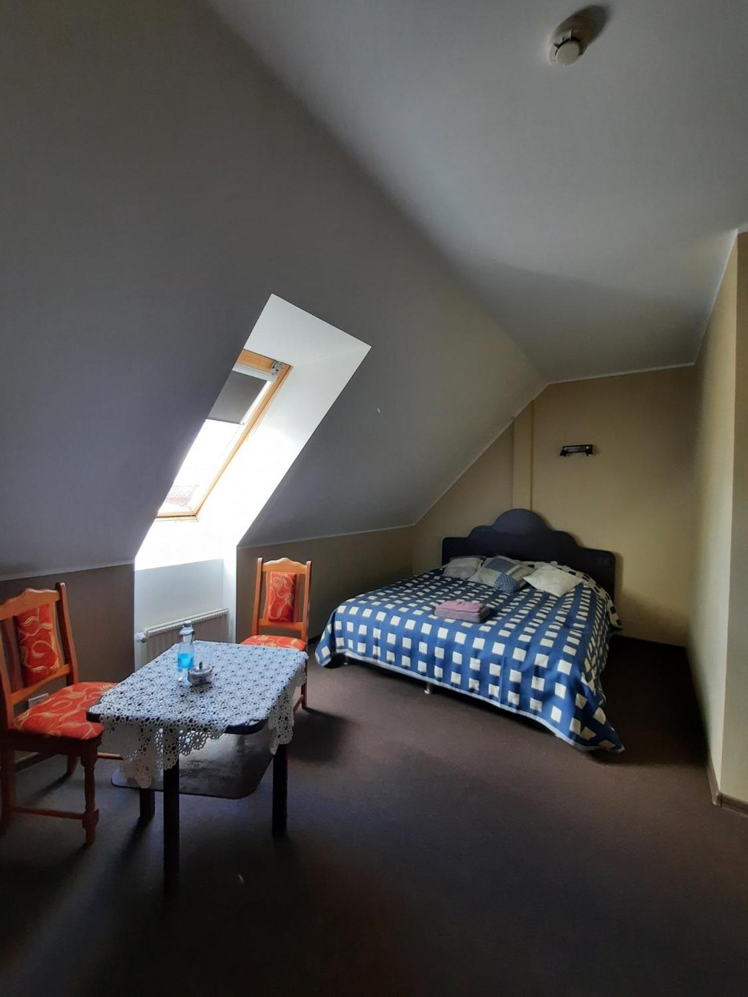 Aiakeskuse Hostel Rakvere Luaran gambar